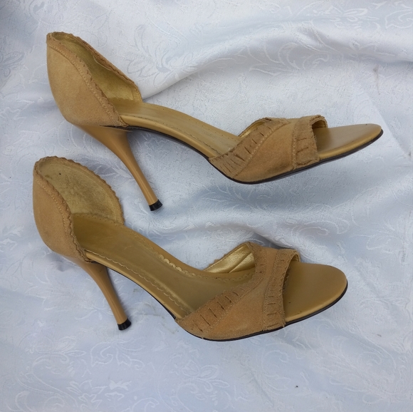 BCBG Paris Tan Suede Open Toe High Heels Size 7.5 - Picture 1 of 14